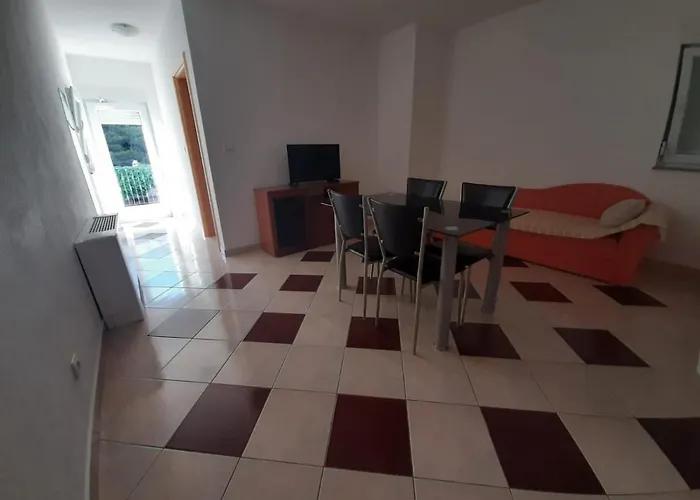 Apartments Nina