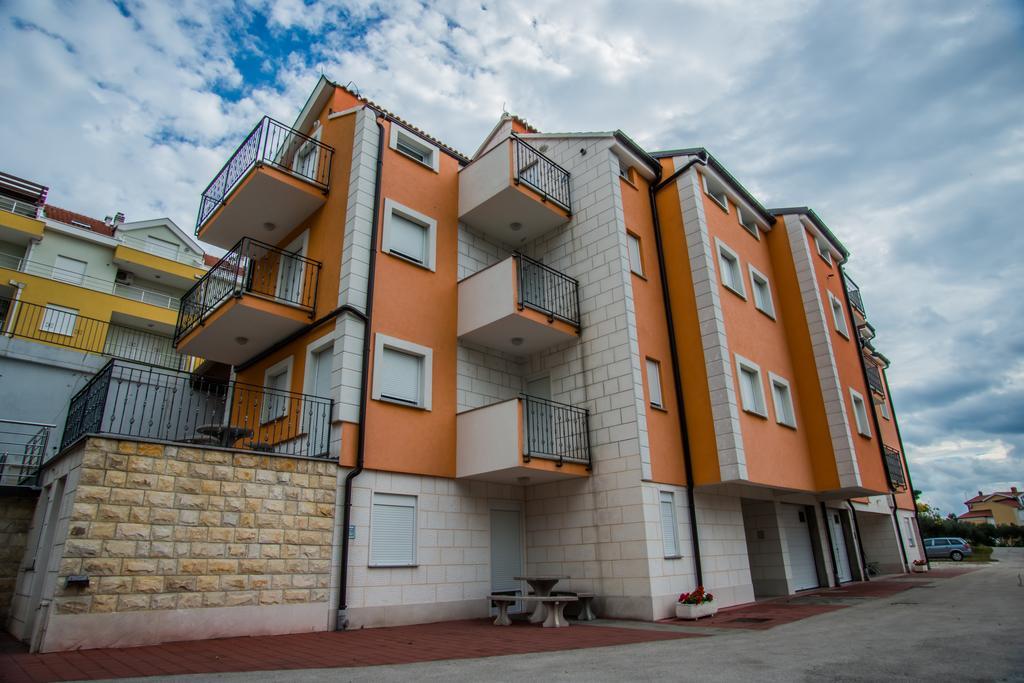 Nina Apartman